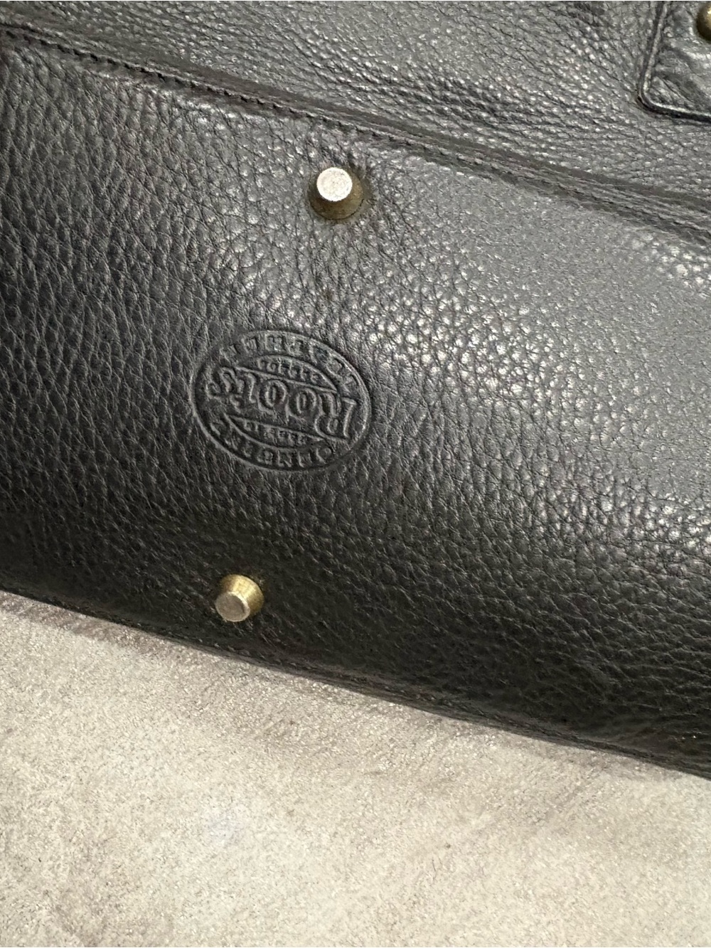 VTG Roots Leather Two-Tone Leather Black and Tan Shoulder Hand Bag - Picture 4 of 9
